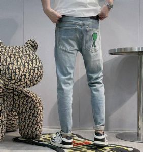 给大家汇总下时尚专柜精品男装的拿货渠道总共有几条