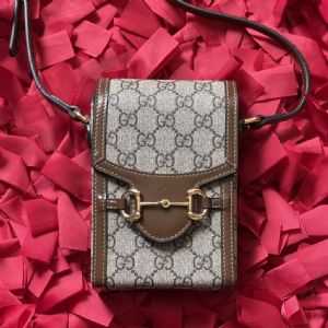 买2000元高档包,马衔扣1955焦糖色米色手机袋手机包