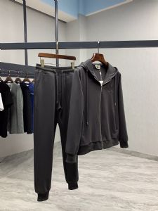 给大家说下在广州顶尖版本工厂男装要知道的小妙招