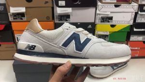 潮鞋本地工厂供货 微商低价一件代发