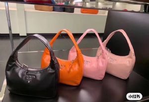 高端名牌包包A级正品厂家货源，工厂直批支持代发世界超低价进货渠道