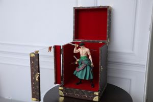 中古老花展示收藏柜太阳花坐垫公仔熊