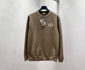 广州这里有大牌著偧品男装批发秘密基地——《今日发现》