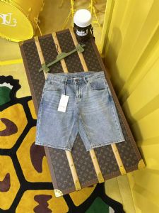 原来欧洲一流劲爆款式一手货著偧品男装的拿货价位这么实惠