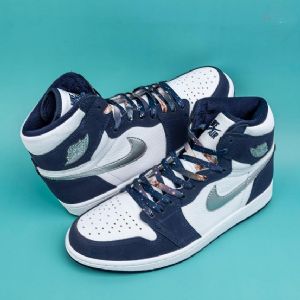 榜首：终端运动鞋本地档口微商相册二维码推荐