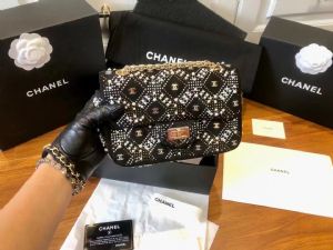 𝐜𝐟 珍珠流浪包水桶包水饺包包特点批发