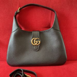 上海买七浦路高档包包,全皮黑色中号新造月肩包 单肩型G包腋下包