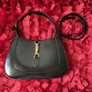 说说广州包包大概多少钱一个,哪里找箱包皮具的货源636709