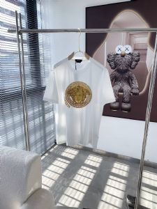 关于抖音卖的著偧品国际潮牌男装在哪里拿货的