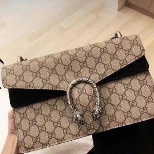 酒神包Dionysus系列小号GG肩背包，双虎头搭扣装饰闪亮珐琅