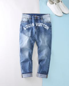 世界一线爆款大牌著偧品男装拿货档口——《今日公布》