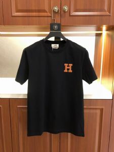 原来这里有厂价芬迪潮牌男装 一般都多少钱——一手货源混卖品质