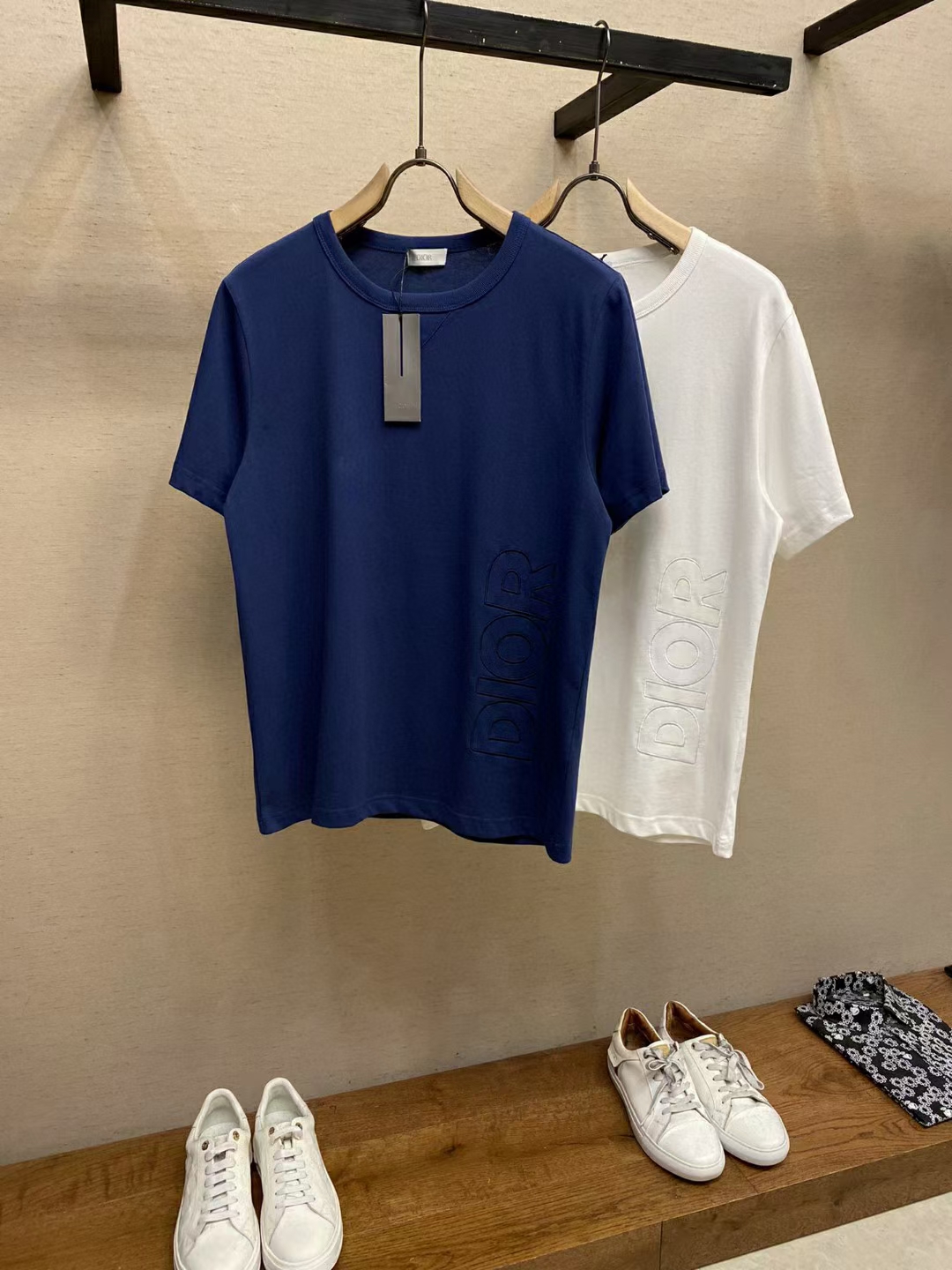 说说新款大牌尖端货进口厂价名牌男装出货商家微信