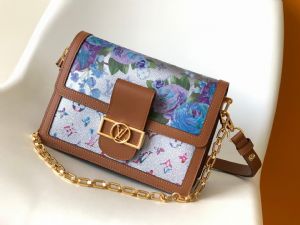 LOUISVUITTONZ1593E BURBERRYB3771