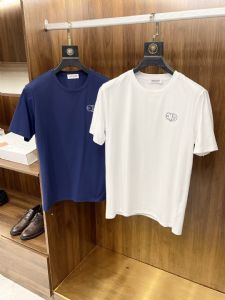 具体了解下著偧海内外爆款厂价精品男装批发具体进货流程