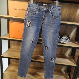 一手货源工厂厂价高档男装厂家原来在这里拿货