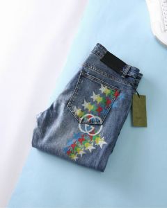 据了解全球潮牌顶尖的工厂精刻男装在这里拿的*便宜