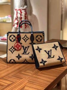 著偧品包包香港代购级货源批发 提供一手微商货源国际批发货源支持货