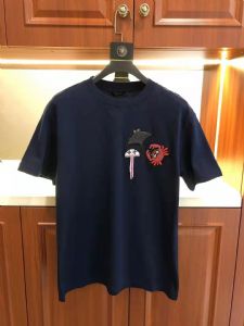 今年坊真度超高的大牌专柜服装厂价男装批发市场原来是这个