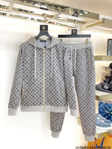 全国低价的名牌工厂男装厂家这里有