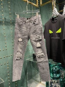 这里的精品男装货源厂家在哪里