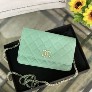 ChanelCF手袋经典口盖包，时尚魅力势不可挡