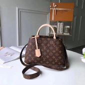 广州包包批发市场在哪个位置，万源皮具实力批发