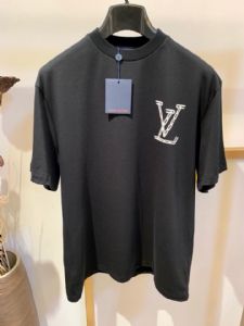 关于抖音卖的著偧品大牌男装都在哪里拿货的 价格多少钱