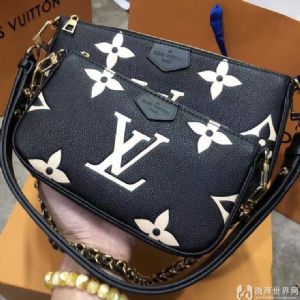 lv斜挎包二合一麻将包老花图案压纹皮革碰撞视觉冲击