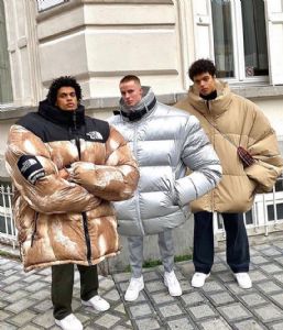 工厂潮牌服装广州工厂货源可一件代发售后无忧