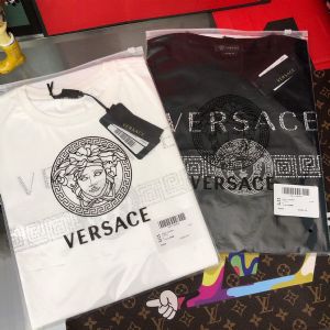 给大家推荐下国内高端的潮牌著偧品男装批发工厂一手货源