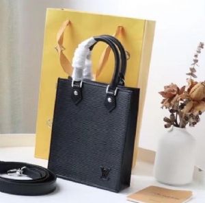 Petit Sac Plat手袋lv琴谱包精致小型包袋