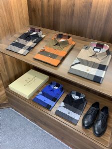 咨询下国内名牌大牌著偧品男装厂家直销,供应商那里找好货