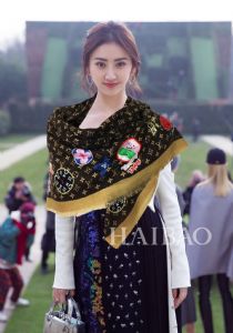 大牌著偧品围巾，厂家质量的哪里买？