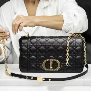 GG Supreme系列邮差包女士斜挎包日常必备时尚单品