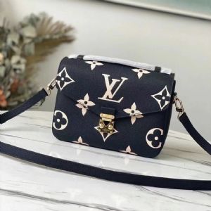 Lv Pochette Félicie链条包皮革包包小巧简约风格